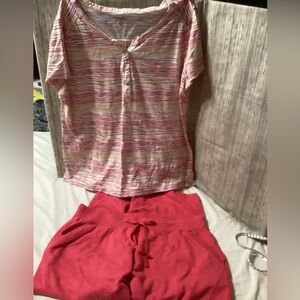 Women’s two-piece Capri set Lg
